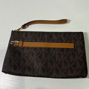 Michael Kors Jet Set Large East West Leather Wristlet Brown Logo Monogram Clutch